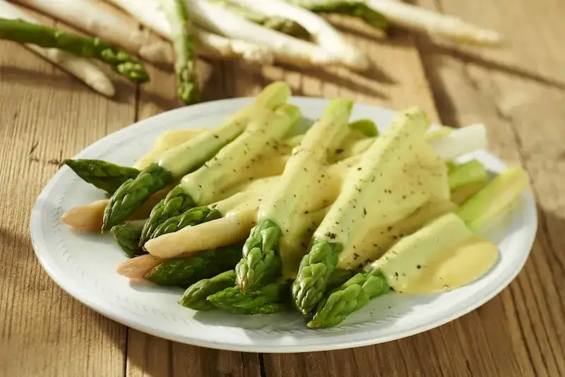 Jak gotować szparagi zielone: prosty przepis na idealne warzywo