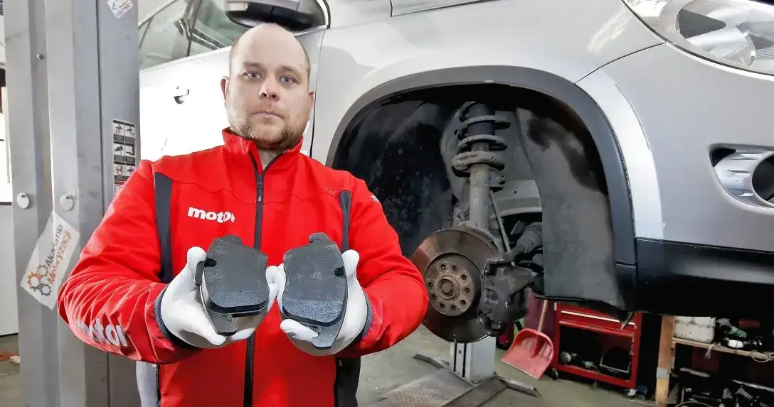 Samodzielna wymiana klocków hamulcowych: Poradnik krok po kroku