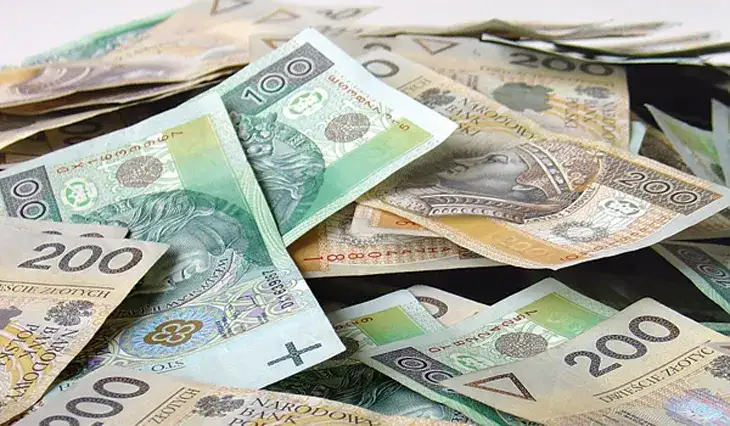 Ile naprawdę zarabia naczelnik policji w Polsce? Sprawdź szczegóły!