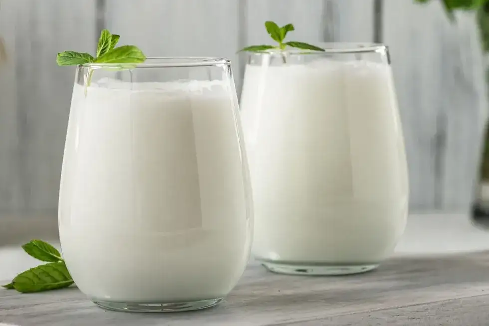 Czy maślanka jest dietetyczna? Sekrety odchudzania i zdrowia!