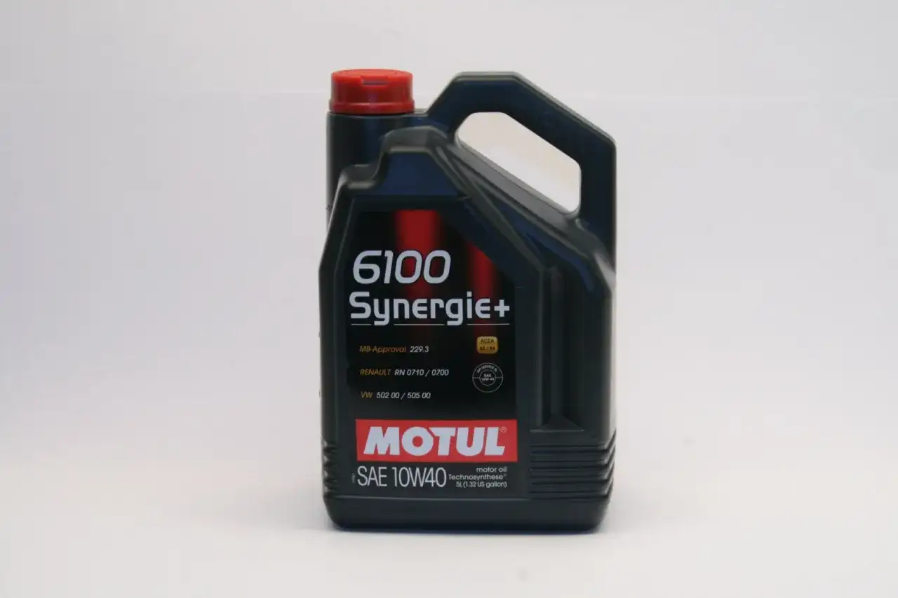 Motul 6100 Synergie+ 10W40 5L - najlepszy wybór dla Twojego silnika
