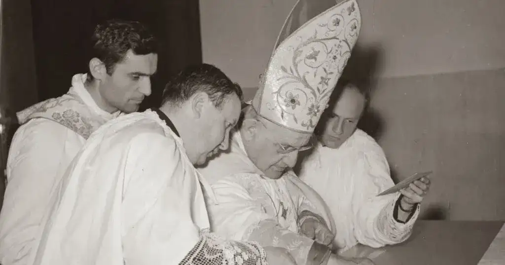 Ile świec na ołtarzu? Odkryj tajemnice liturgicznych tradycji