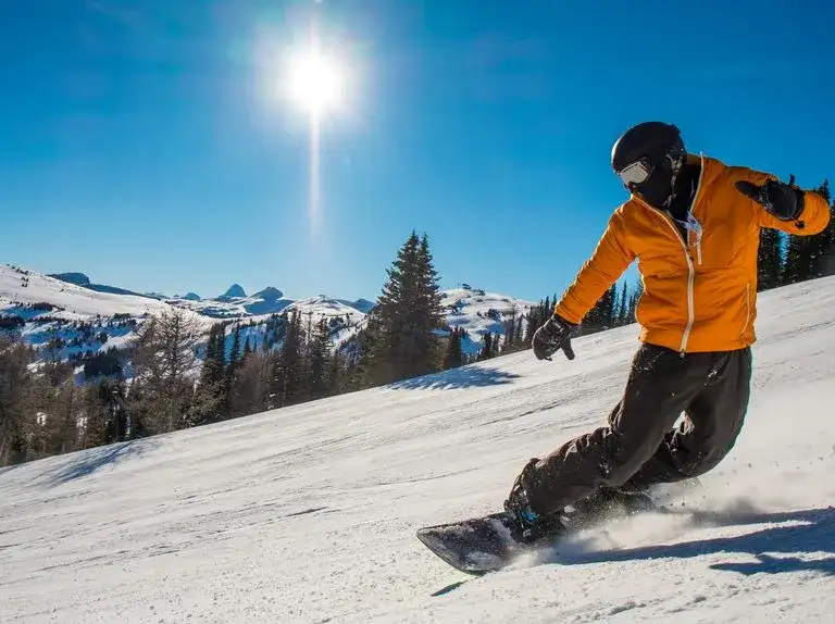 Jak zrobić 360 na snowboardzie – uniknij najczęstszych błędów