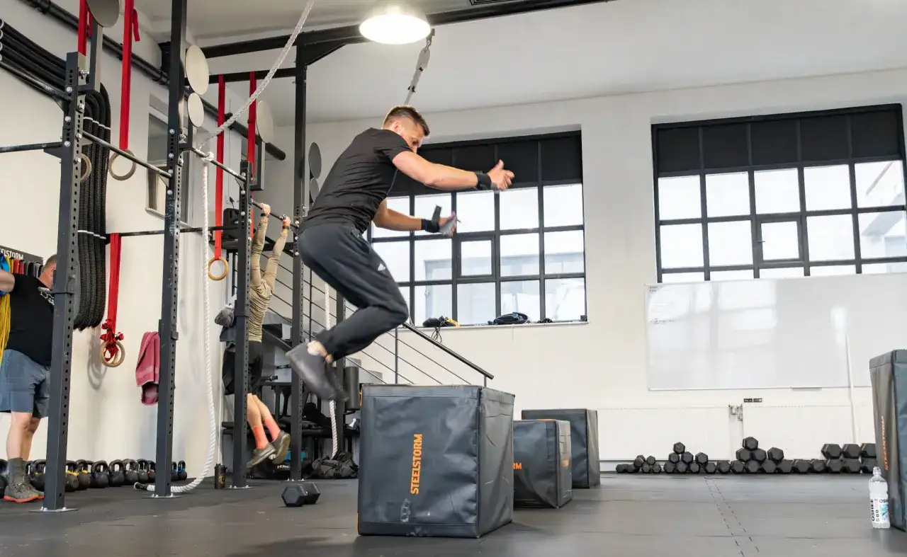 Cross trening co to? Poznaj kluczowe elementy i korzyści tej metody