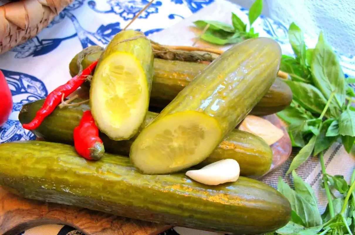 Czy ogórki szklarniowe nadają się do kiszenia? Odkryj ich tajemnice