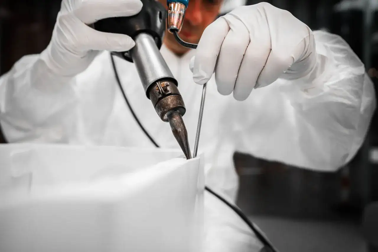 Klejenie ABS: Sekret trwałej naprawy plastiku. Poradnik eksperta