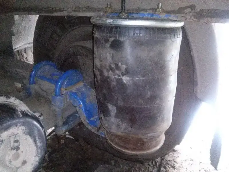 Ile kosztuje wymiana poduszki w naczepie? Sprawdź ceny i ukryte koszty