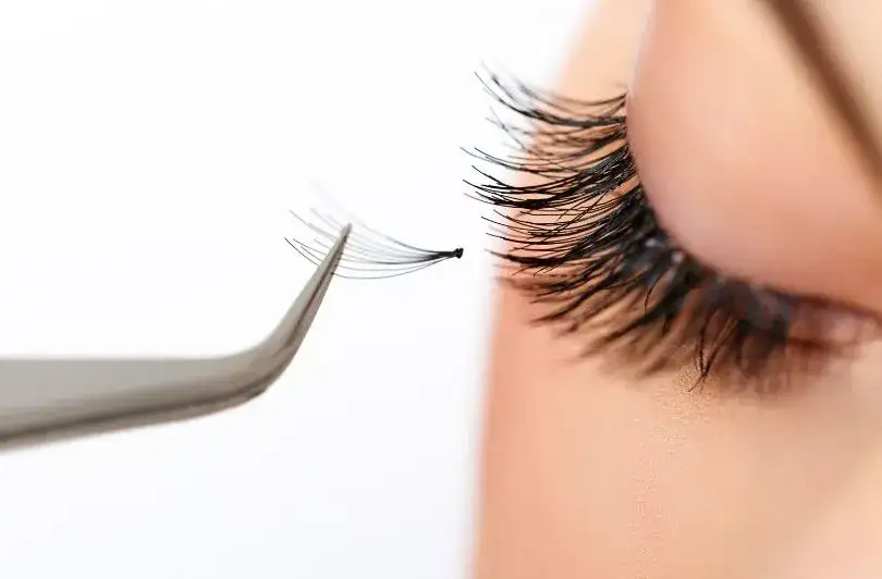 Czy po przedłużaniu rzęs wypadają naturalne rzęsy? Oto prawda