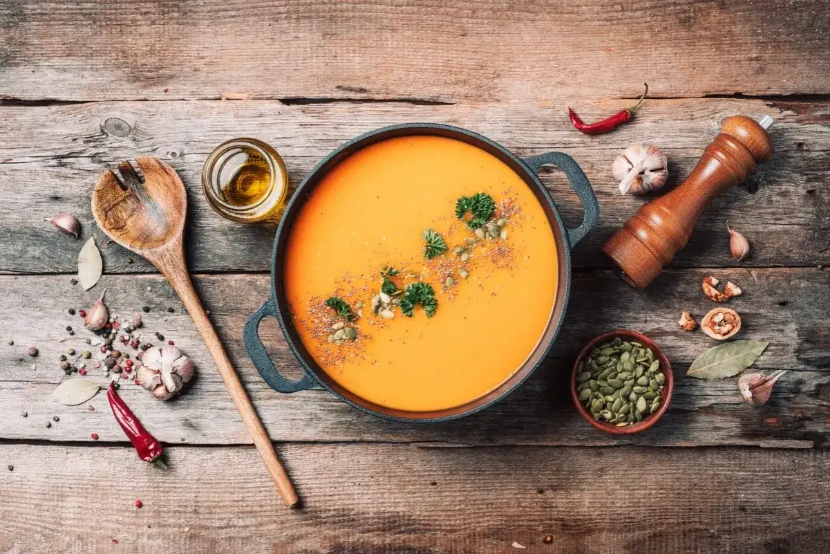 Jakie zioła do zupy dyniowej? Odkryj najlepsze smaki i aromaty