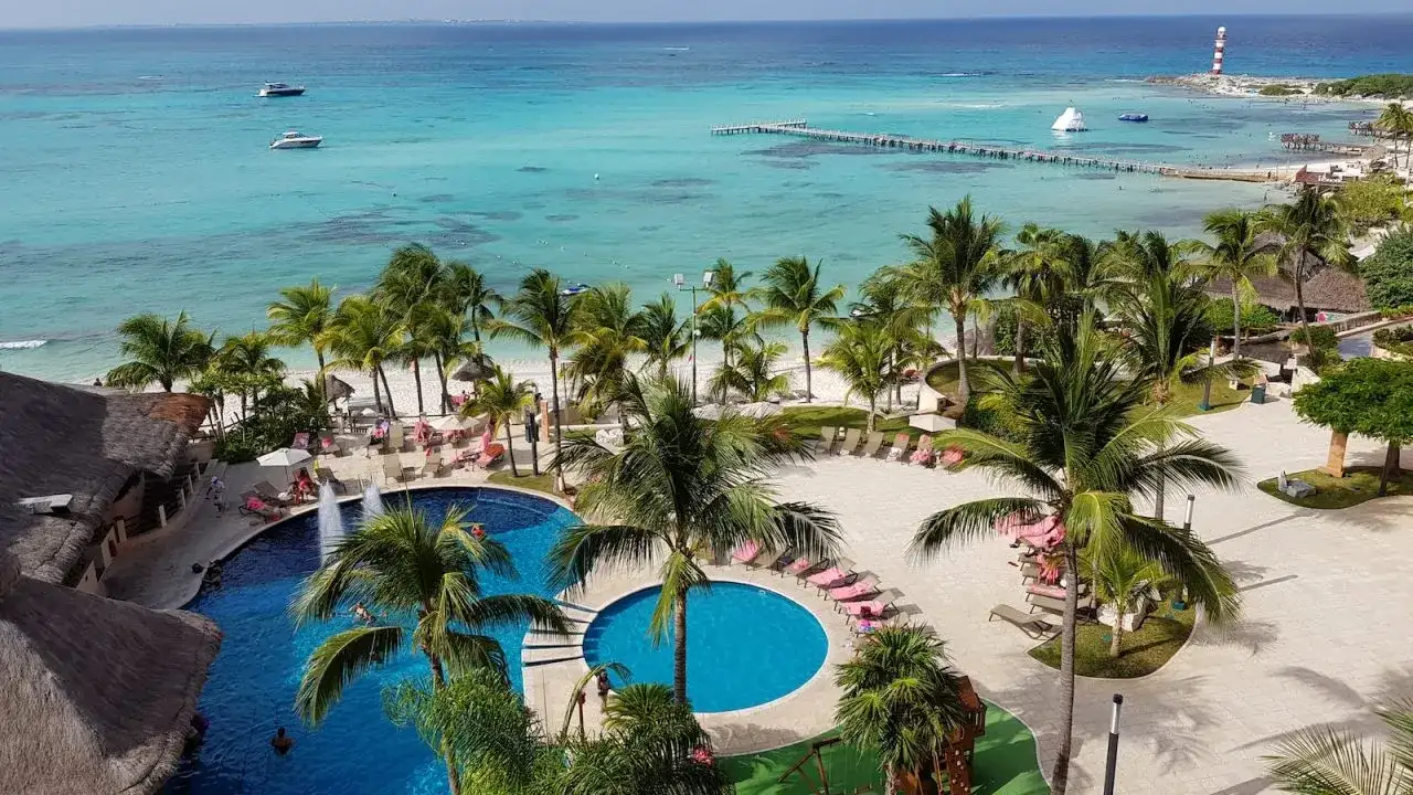 Kiedy jechać do Cancun? Sprawdź najlepszy czas na wakacje