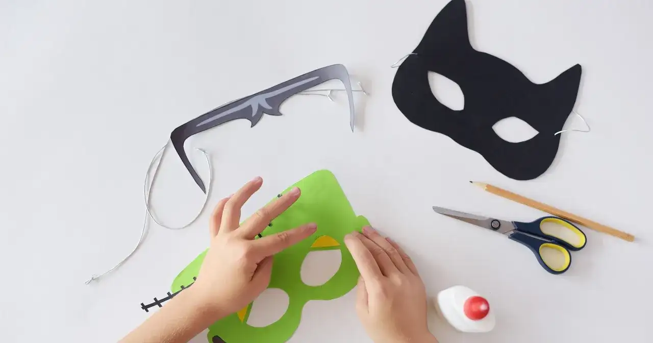 Maska kota DIY: Szablony, instrukcje krok po kroku. Zaskocz wszystkich!