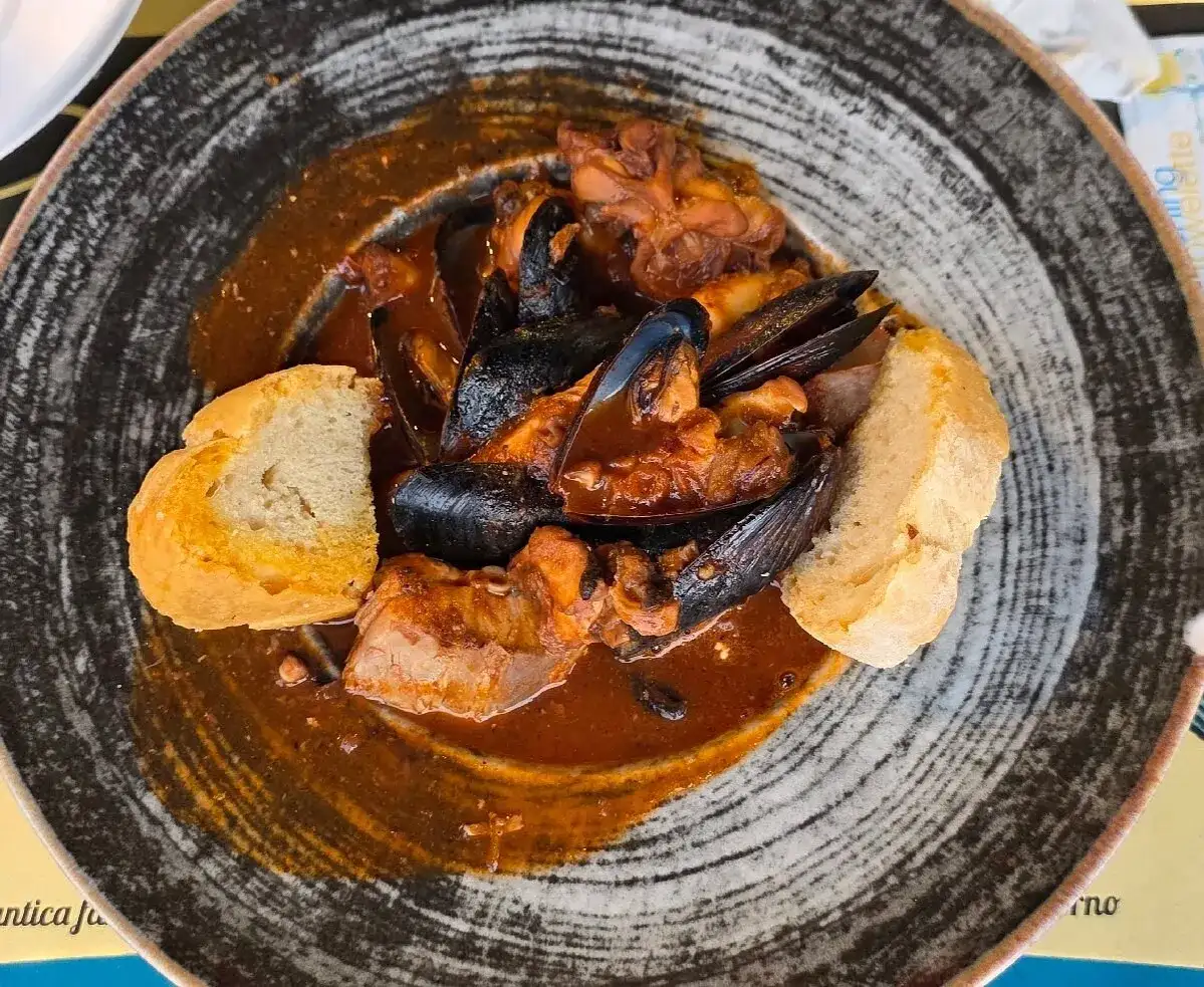 Stuzzicheria di Mare: Freschezza, Sapori Gourmet e il Format Vincente