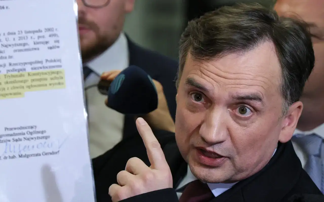 Skąd pochodzi Zbigniew Ziobro? Odkryj jego fascynującą historię