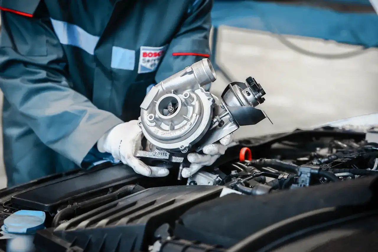 Czy przy wymianie turbiny trzeba wymienić olej, aby uniknąć awarii?