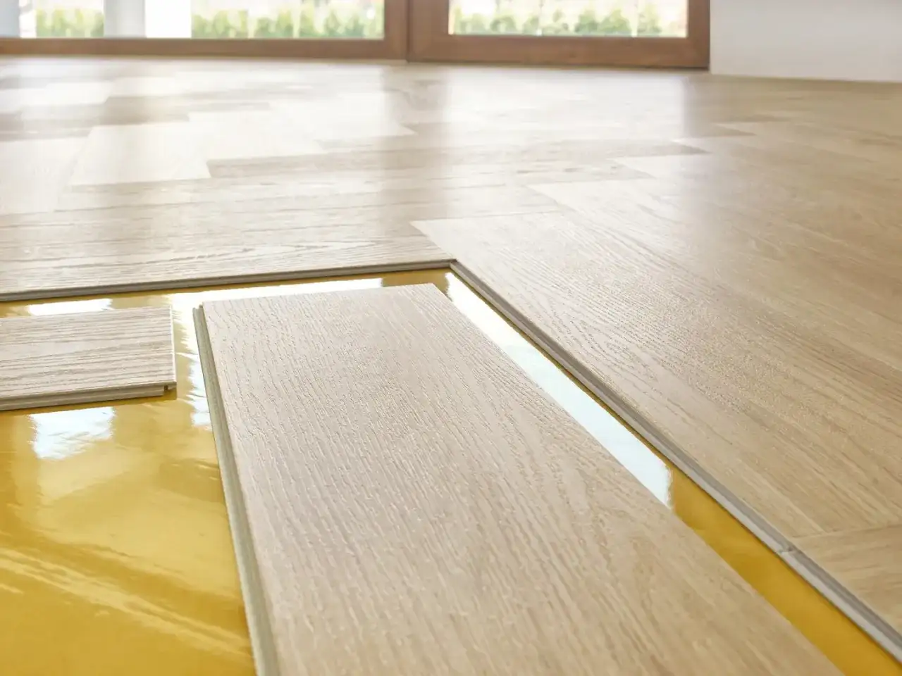 Panele winylowe: Jaką firmę wybrać? Uniknij błędów, wybierz mądrze!