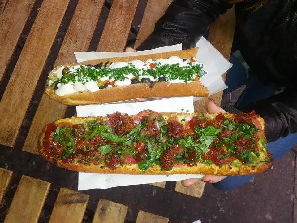 Kulinarny Kazimierz: Gdzie zjeść najlepiej? Od zapiekanek po restauracje