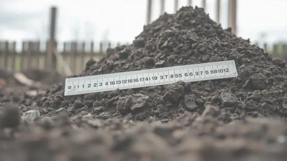 20 ton ziemi na m3: Łatwe przeliczenie masy na objętość