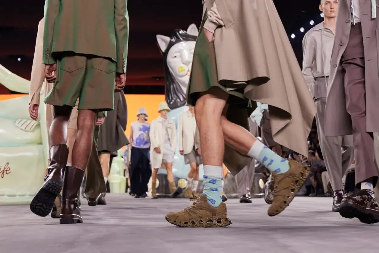 Modne buty męskie 2025: Trendy, kolory i stylizacje. Twój przewodnik.