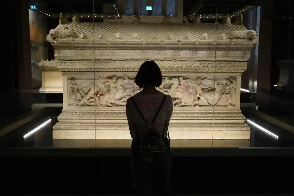 Co można robić po studiach historycznych? Odkryj ciekawe kariery