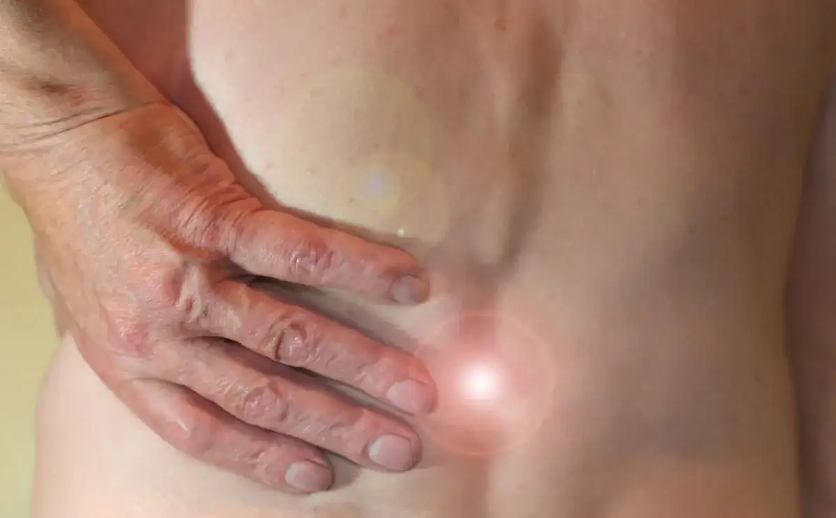 Kto leczy kręgosłup? Poznaj specjalistów, którzy pomogą w bólu