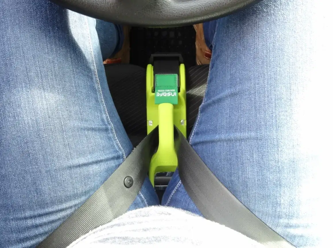 Jak obniżyć pasy bezpieczeństwa, aby zapewnić dziecku komfort i bezpieczeństwo