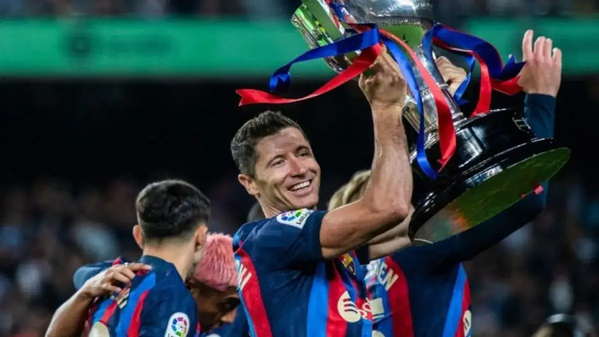 Ile Lewandowski zarabia w Barcelonie? Pełne liczby i kontekst