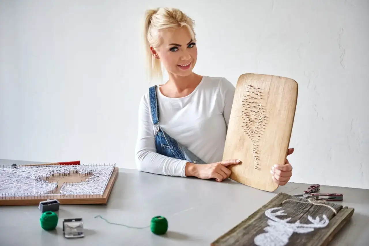 Jak zrobić obraz z gwoździ i nici - proste kroki do pięknej sztuki