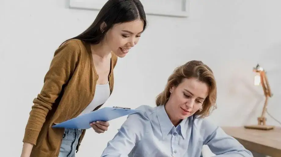 Socjologia praca po studiach: Jak uniknąć trudności w karierze?