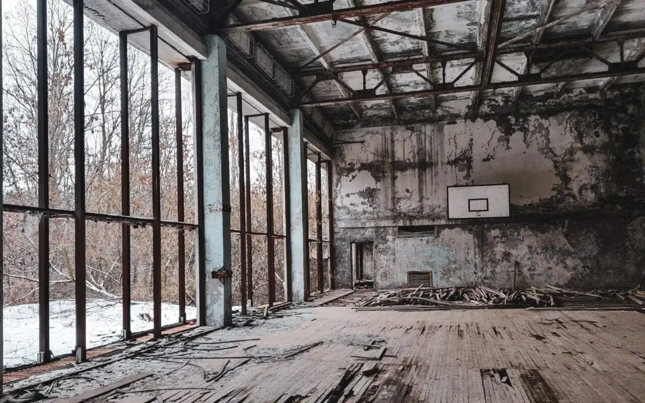 Czarnobyl w Ukrainie: Historia, atrakcje i bezpieczna podróż do Zony