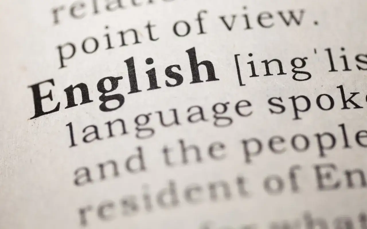 Słowo "English" z definicji. Idealne do przygotowań do matury ustnej angielski rozszerzony.