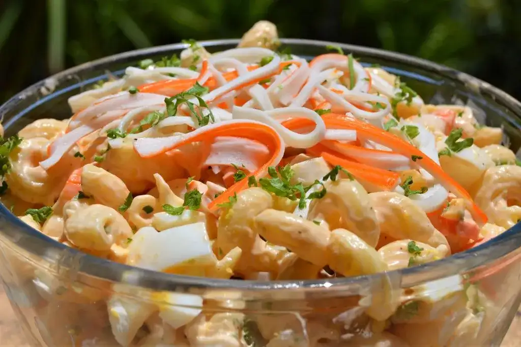 Recette de salade de surimi délicieuse et facile à préparer