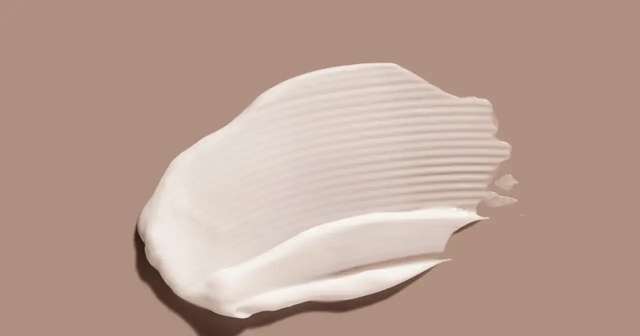 Maść cynkowa na pryszcze: Kiedy działa, a kiedy szkodzi?