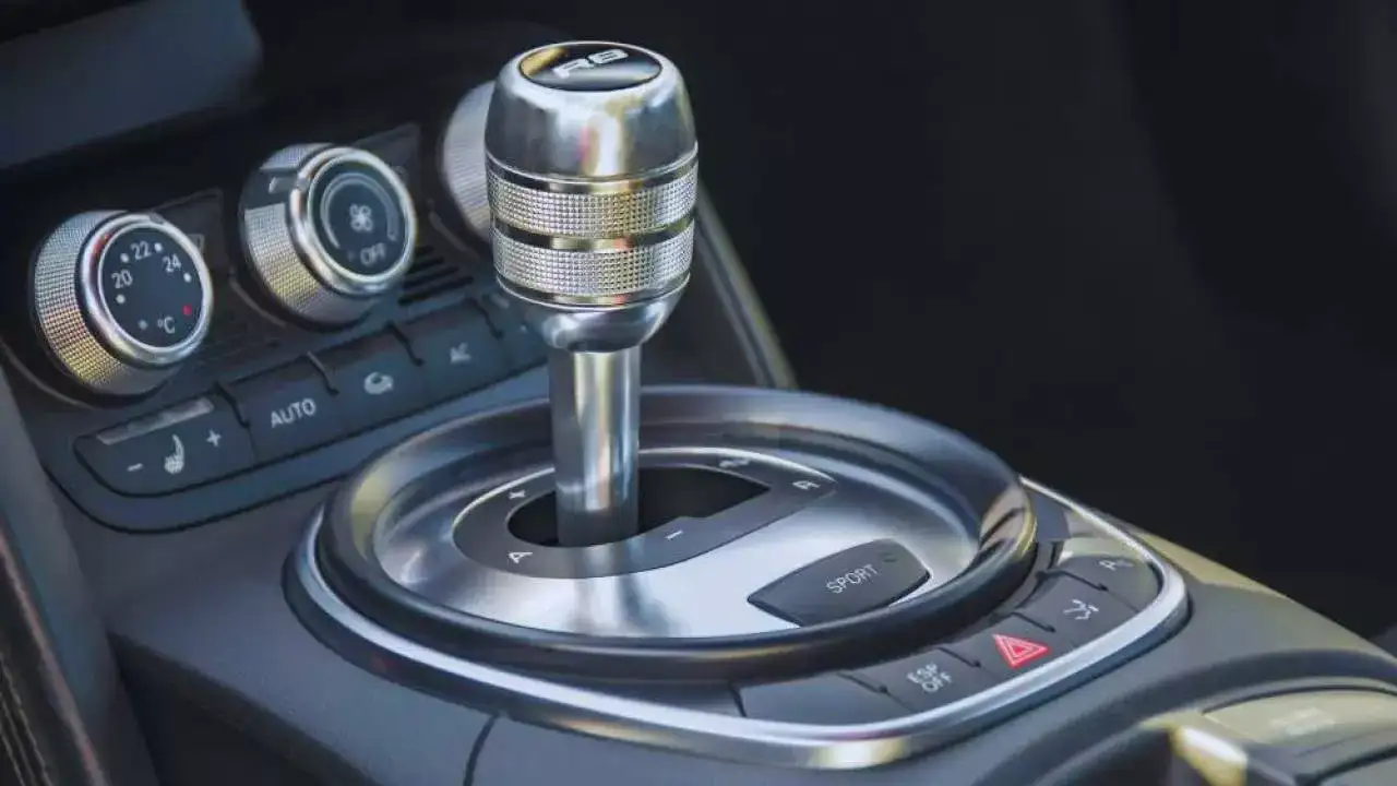 Jak sprawdzić czy wyje skrzynia biegów - objawy i diagnoza problemów