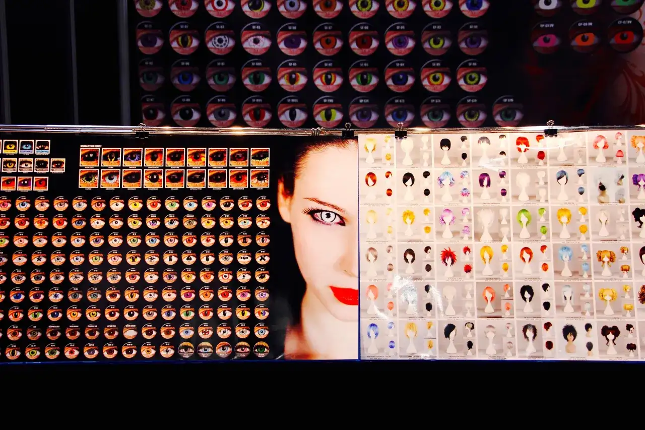 Gdzie kupić soczewki z wyświetlaczem? Odkryj trudności w dostępności