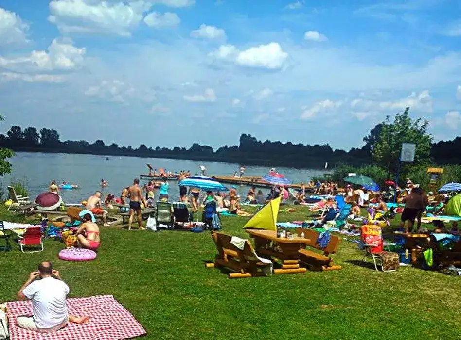 Jezioro Kunickie: Odkryj jego piękno i możliwości rekreacyjne