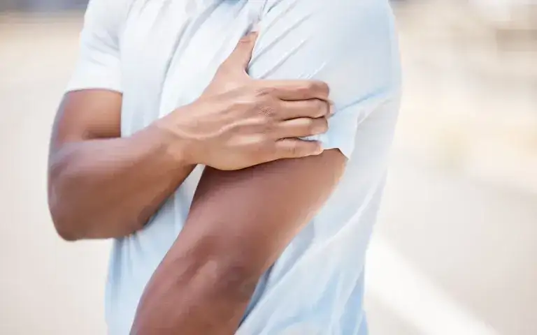 Skuteczne sposoby na złagodzenie bólu mięśni po treningu