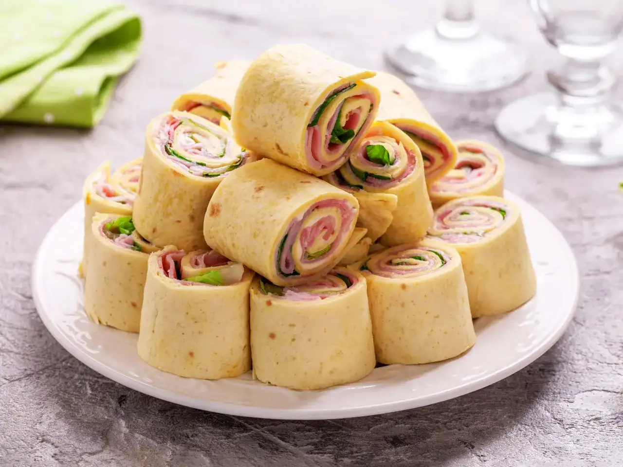 Placki tortilla z czym? Najlepsze pomysły na pyszne nadzienia