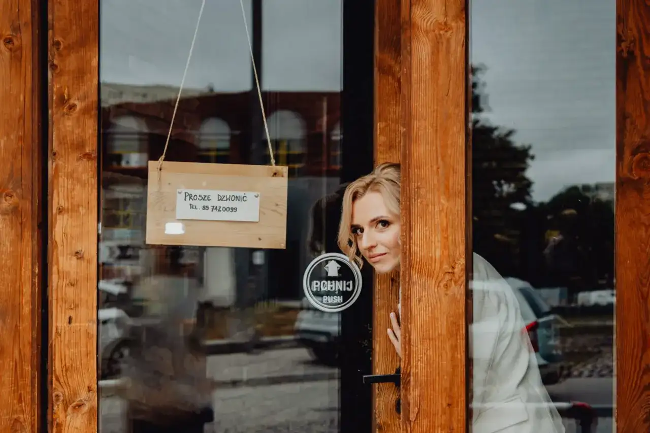 Pytania do fotografa ślubnego: Klucz do wymarzonych zdjęć i spokoju