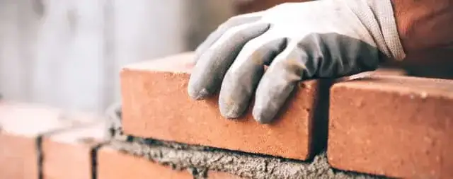 Ile schnie zaprawa murarska i co wpływa na czas schnięcia?