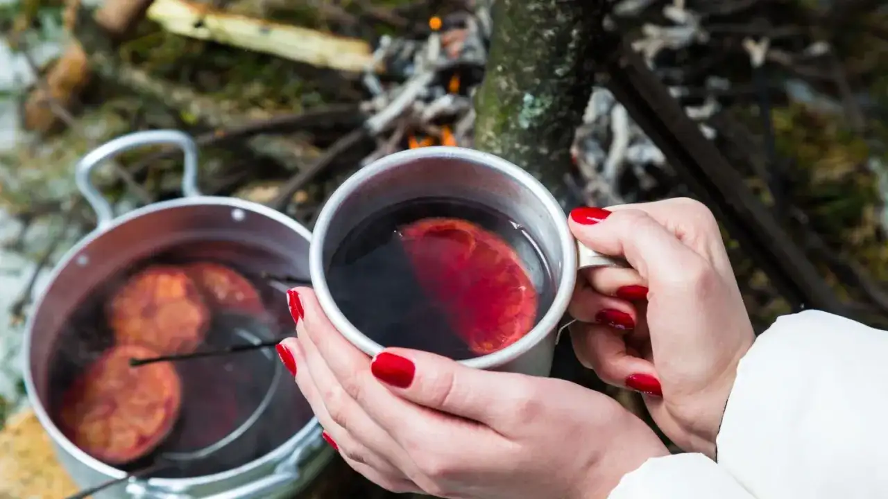 Czy alkohol pomaga na przeziębienie? Prawda o jego działaniu
