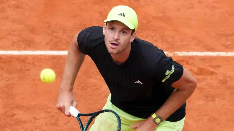 Hubert Hurkacz: Wyniki i analiza spotkań na turnieju w Rzymie 2025