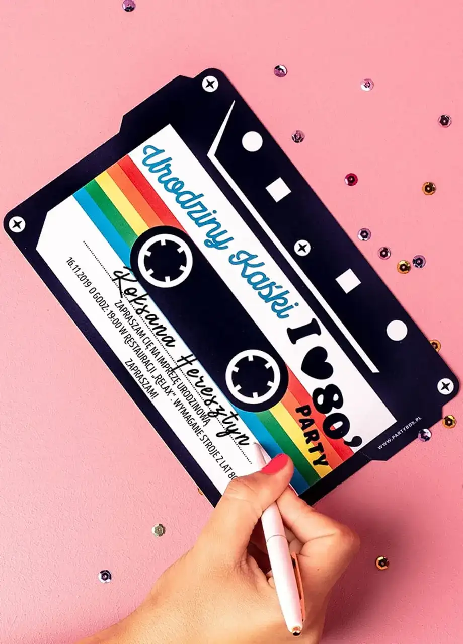 Oryginalne zaproszenia w stylu lat 80, które zachwycą Twoich gości