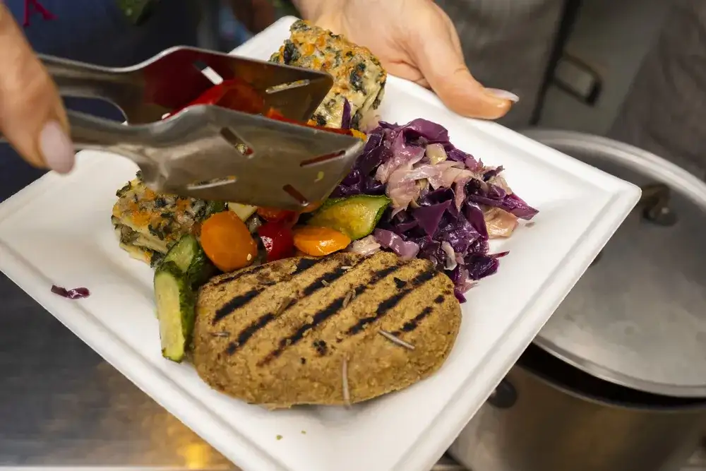 Giumella Roma: la gastronomia vegana a Trastevere. Vale la pena?