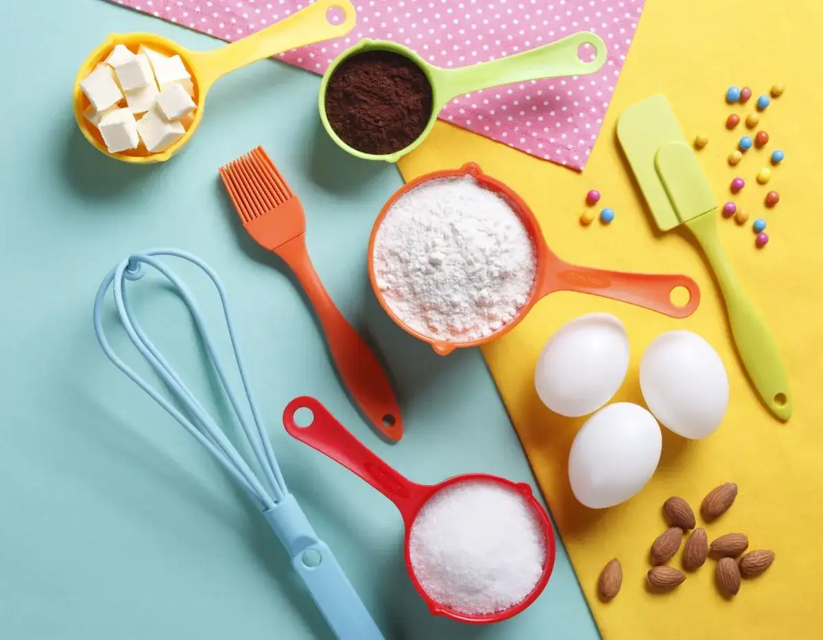 Szybkie przeliczanie 600 g mąki na szklanki - poradnik kuchennych obliczeń