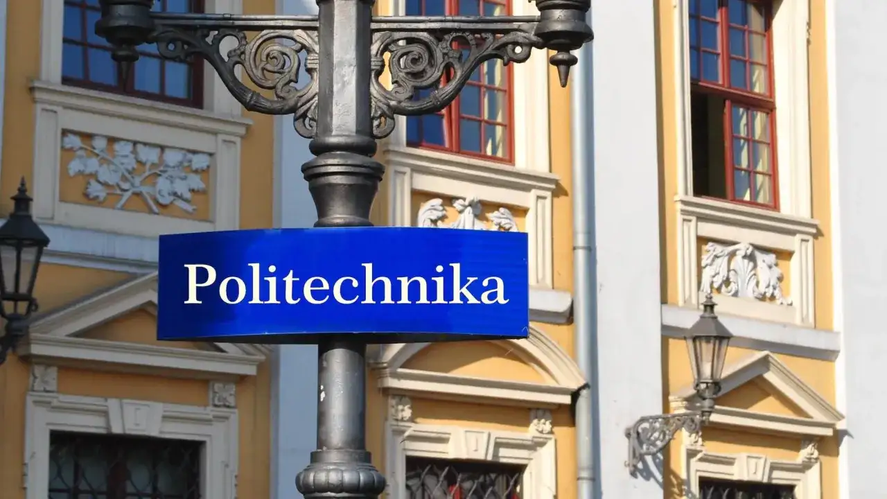 Budownictwo co po studiach: Jak uniknąć trudności na rynku pracy?