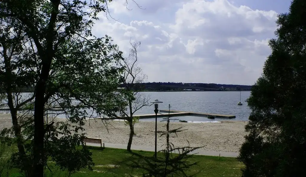 Jezioro Dolskie – odkryj tajemnice dwóch malowniczych jezior w Polsce