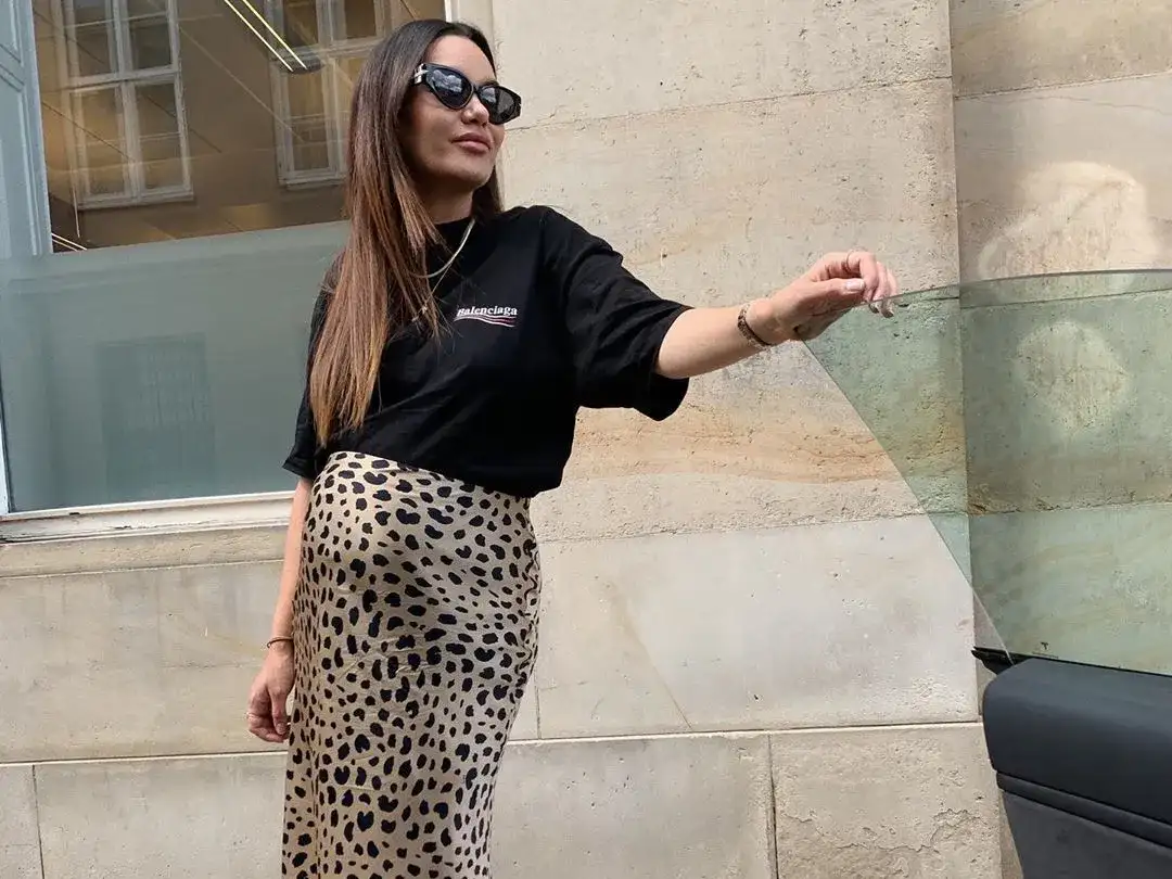 Falda leopardo Pull & Bear: Versatilidad y looks que te enamoran