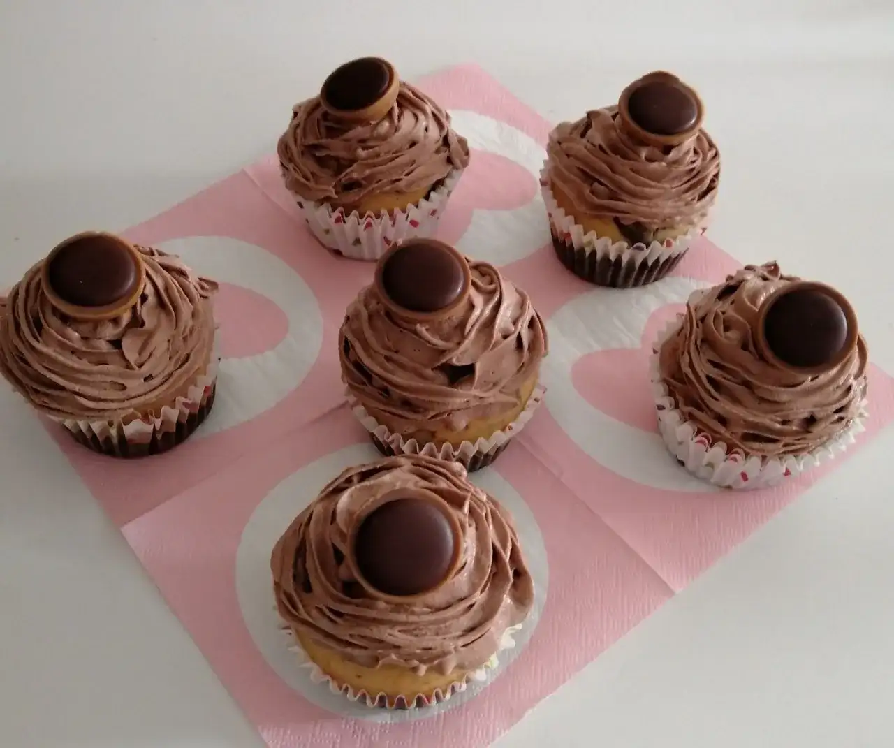 Muffiny z Toffifee: Jak zrobić idealne z płynnym sercem?