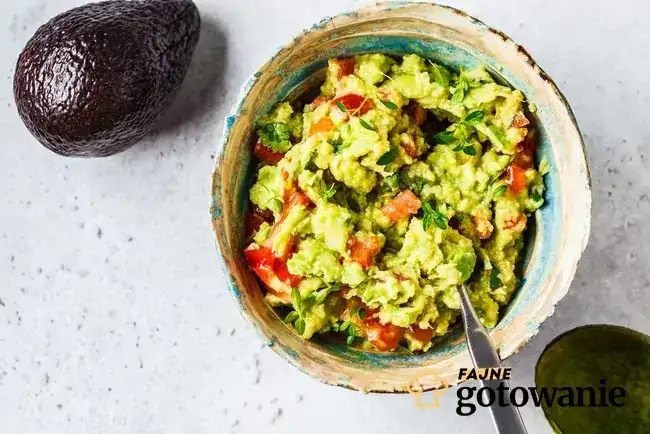 Idealne Guacamole z Pomidorem: Prosty Przepis i Sekrety