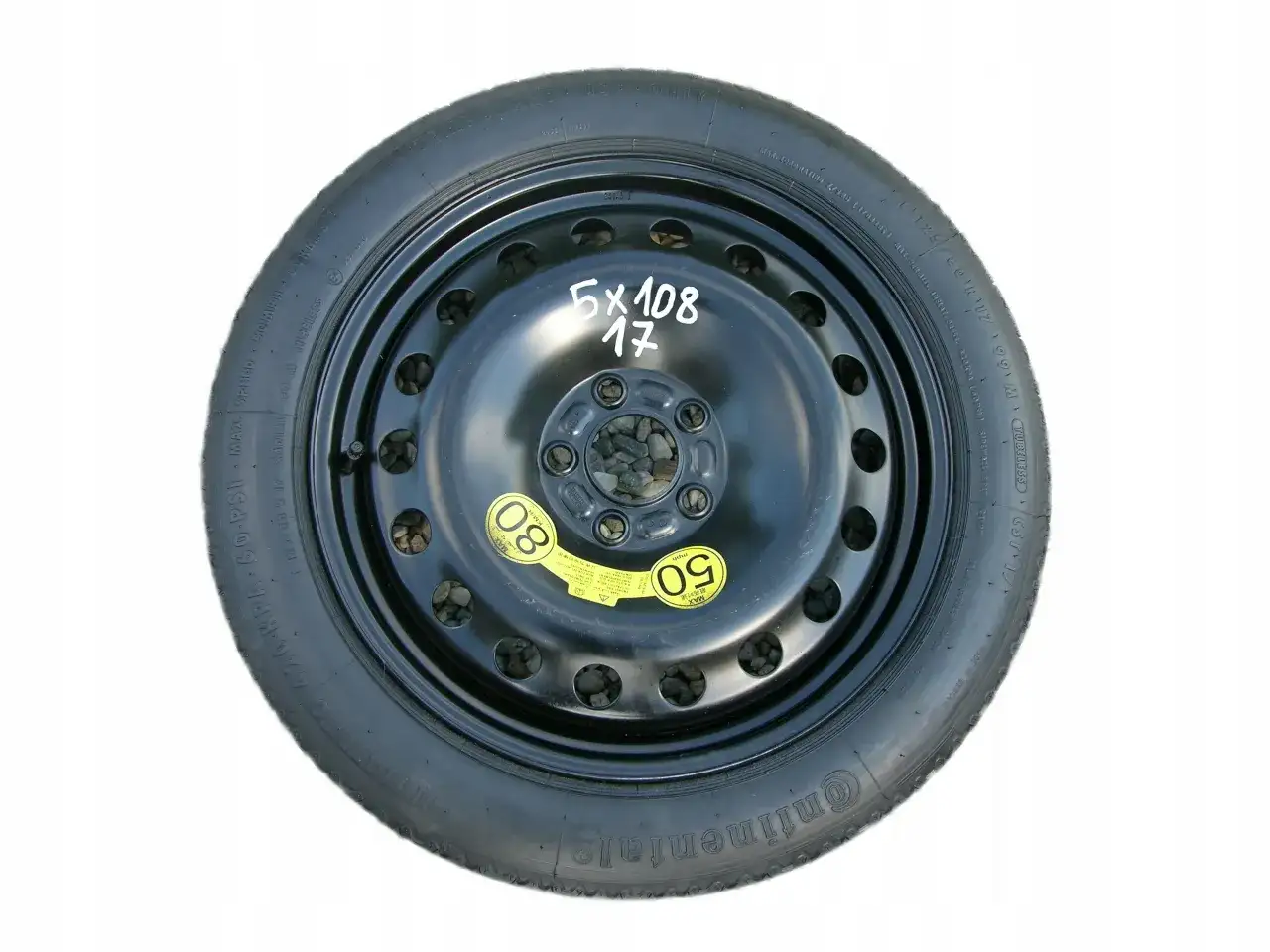 Ford Galaxy: Gdzie koło zapasowe? Znajdź i wymień bez stresu!